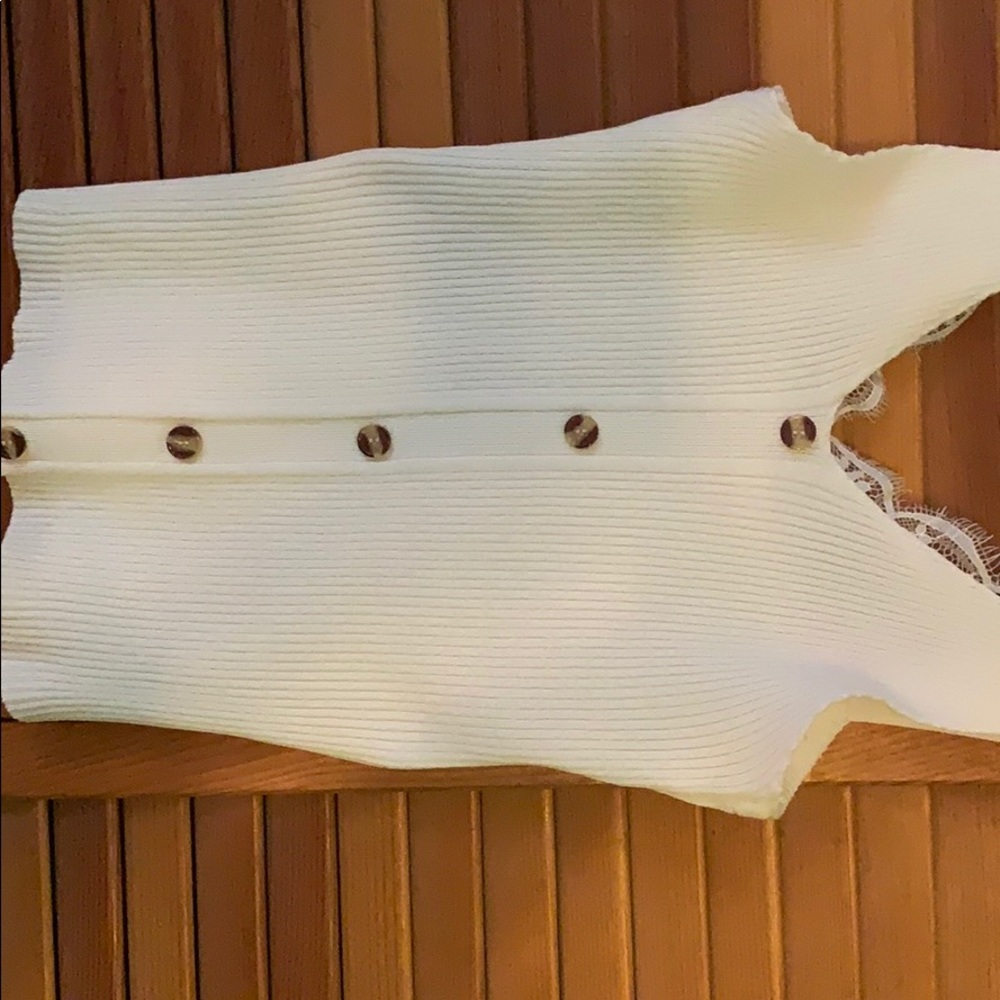 White crop top tank